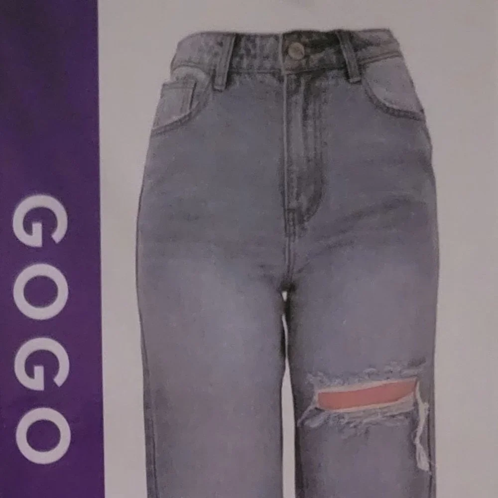 Jeans - Picture 1 of 3